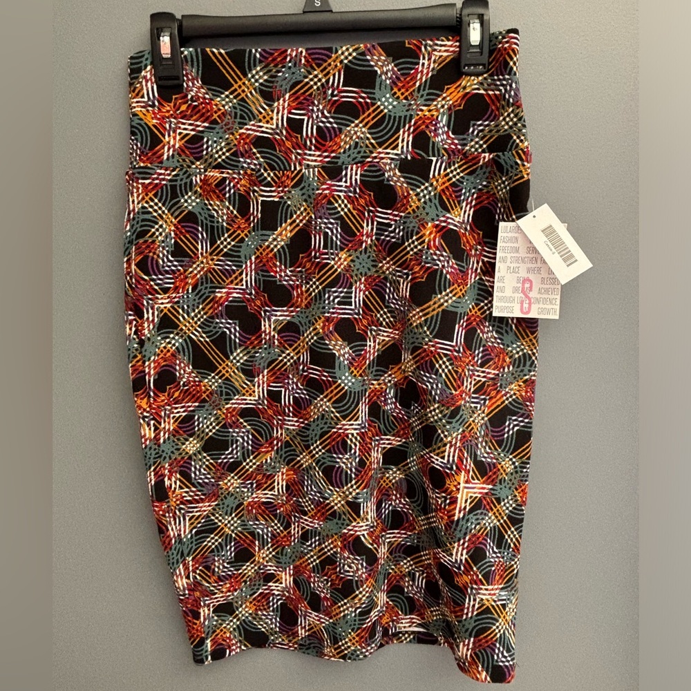 New with Tags LuLaRoe Cassie Skirt